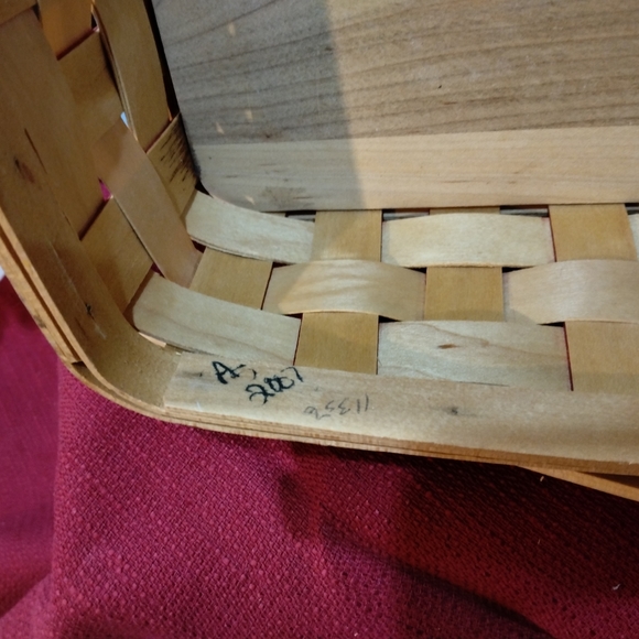 LONGABERGER CHECKERBOARD POTLUCK basket - Picture 3 of 5